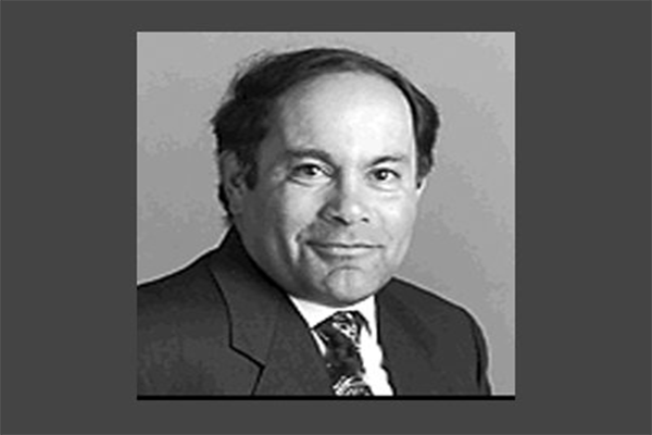 完成RDBMS的跨时代天才——Bob Miner.png